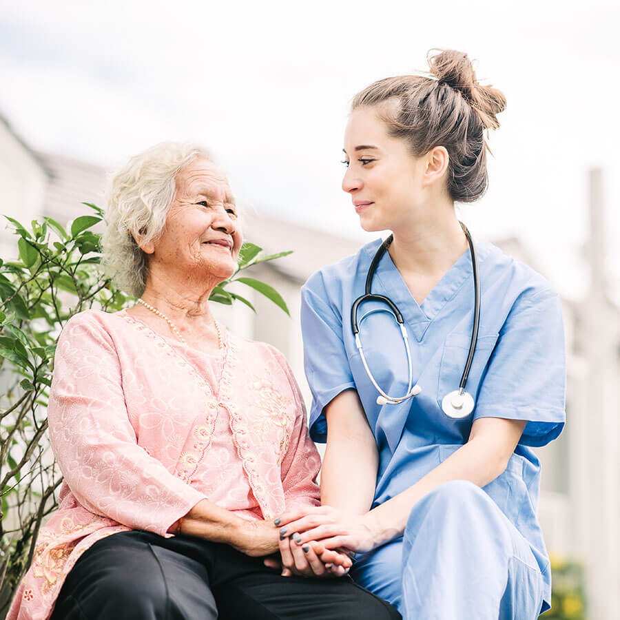 medical-elderly-nurse